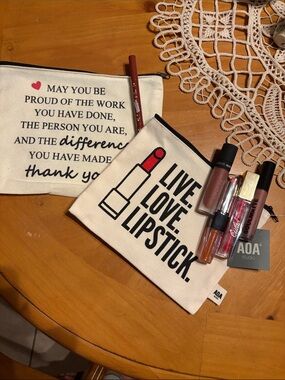 Aa Studio Cream Canvas Pouch with Red Lipstick Graphic